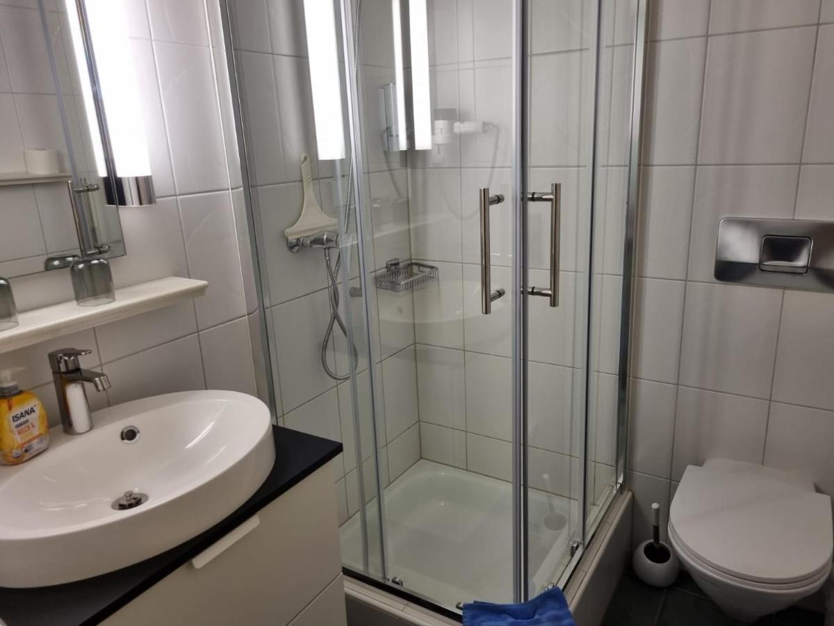 Priv. Apartment Bei Swiss Holiday Park Morschach Esterno foto